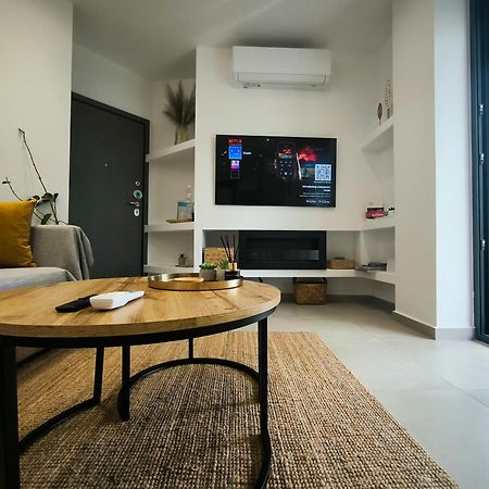Floral Home 2 - 1St Floor Apt With Private Parking! Atena Exterior foto