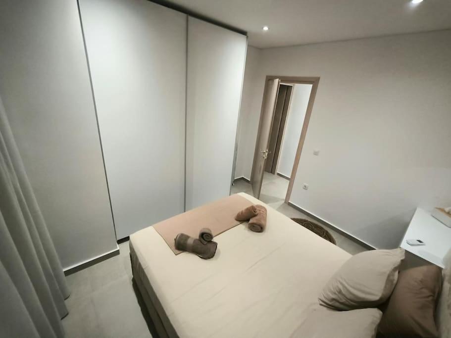 Floral Home 2 - 1St Floor Apt With Private Parking! Atena Exterior foto